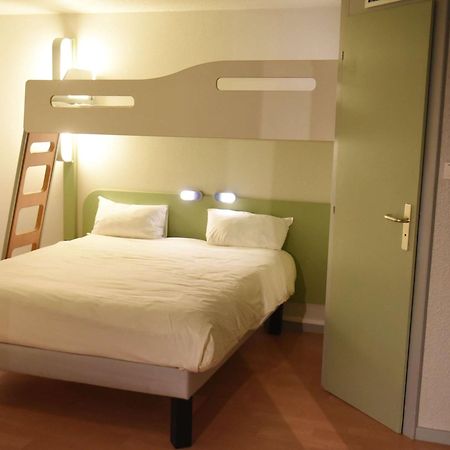 Hotel Ibis Budget Laval Bonchamp Les Laval Εξωτερικό φωτογραφία