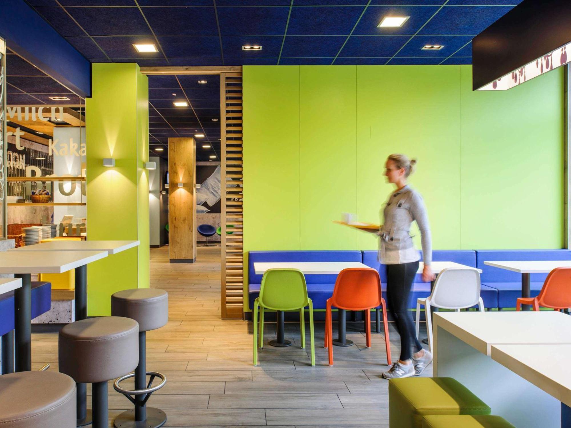 Hotel Ibis Budget Laval Bonchamp Les Laval Εξωτερικό φωτογραφία