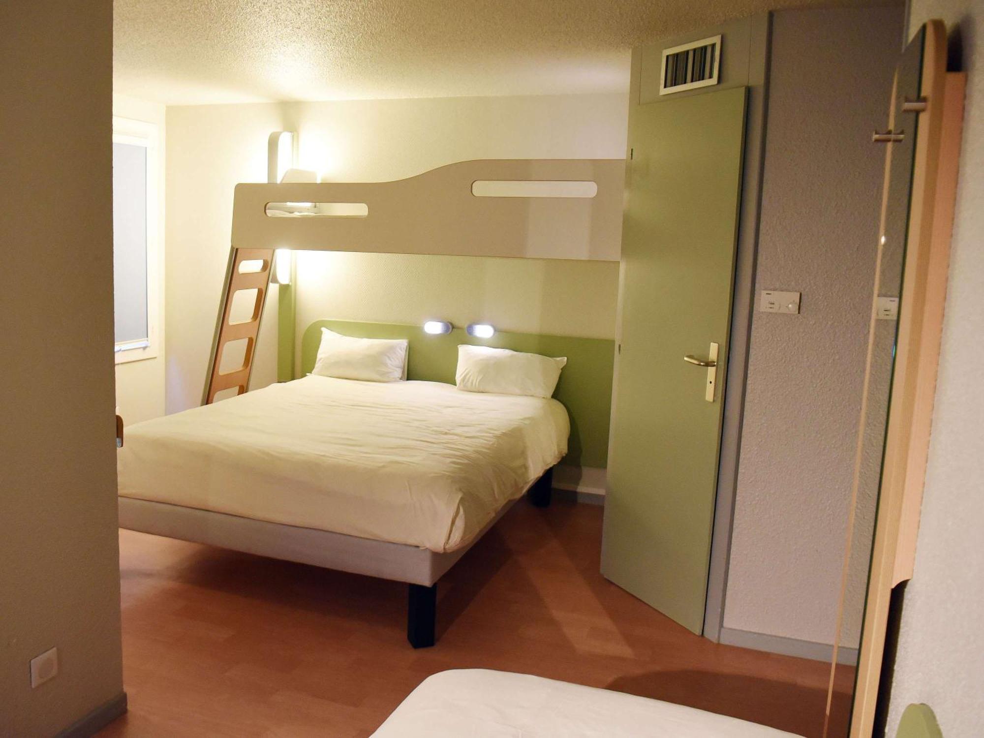 Hotel Ibis Budget Laval Bonchamp Les Laval Εξωτερικό φωτογραφία