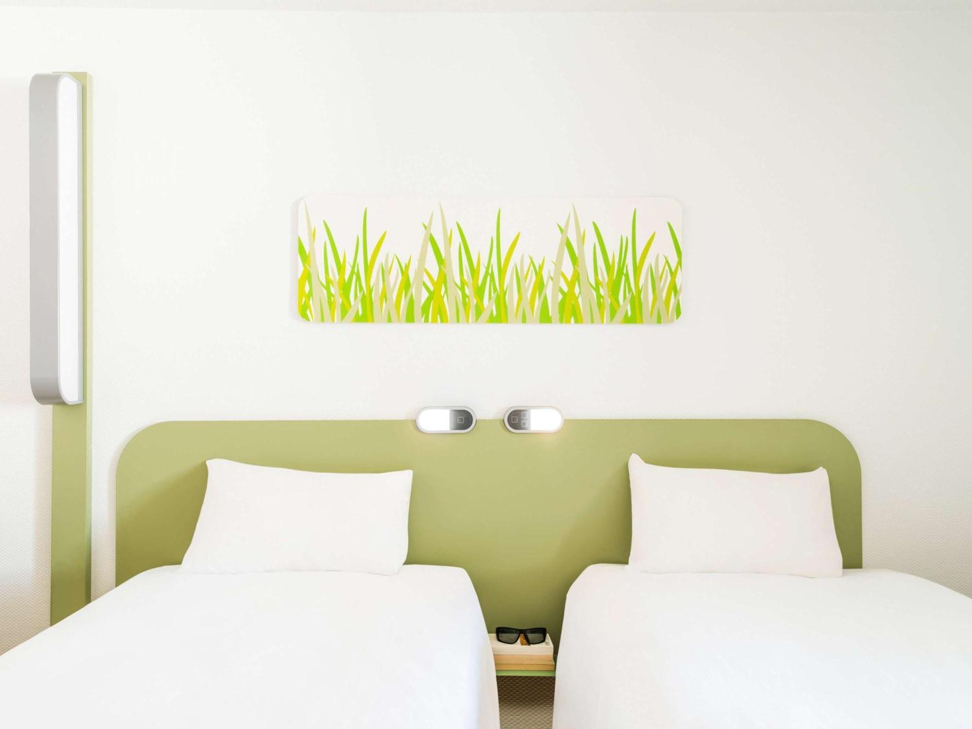Hotel Ibis Budget Laval Bonchamp Les Laval Εξωτερικό φωτογραφία