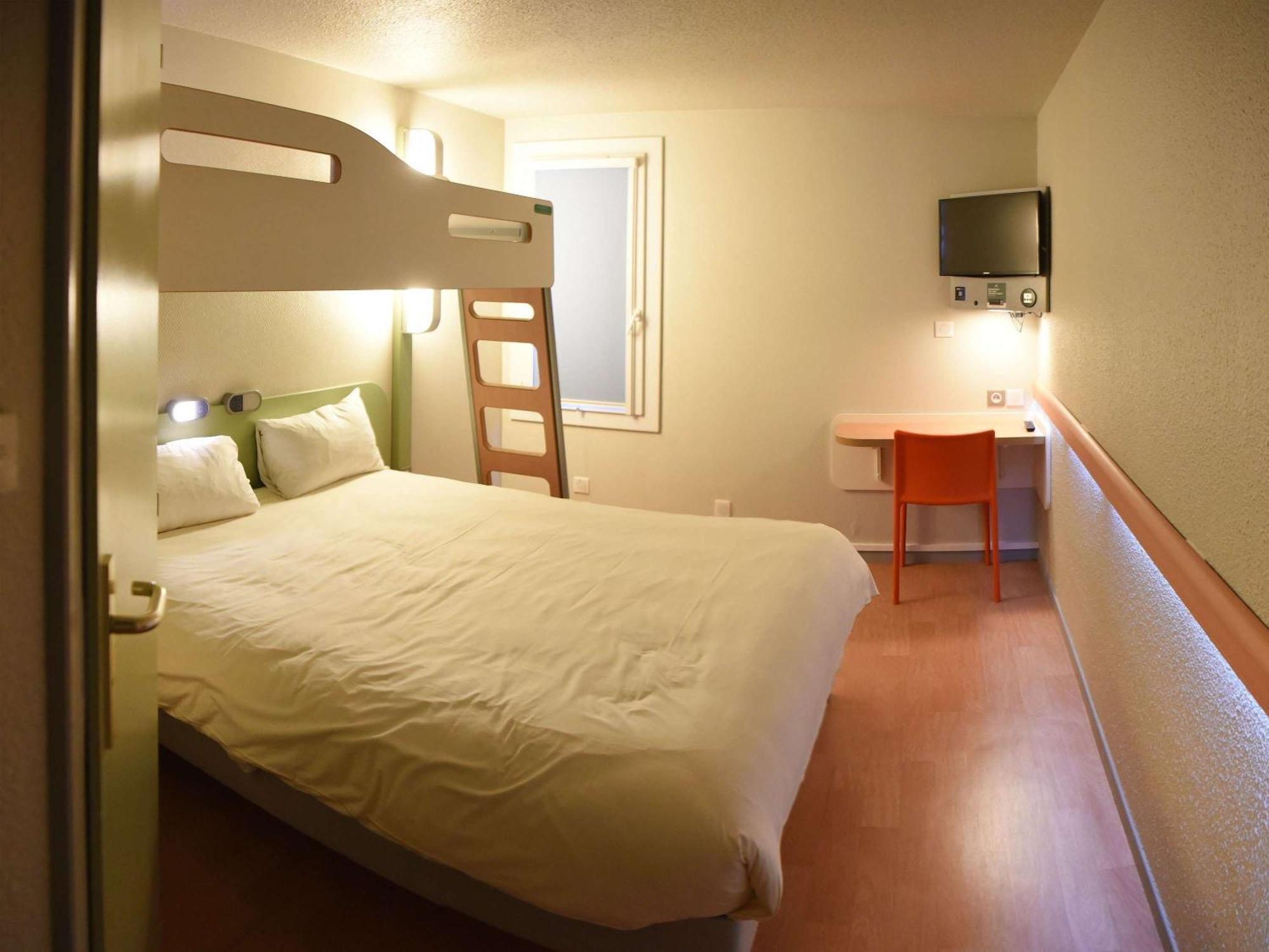 Hotel Ibis Budget Laval Bonchamp Les Laval Εξωτερικό φωτογραφία