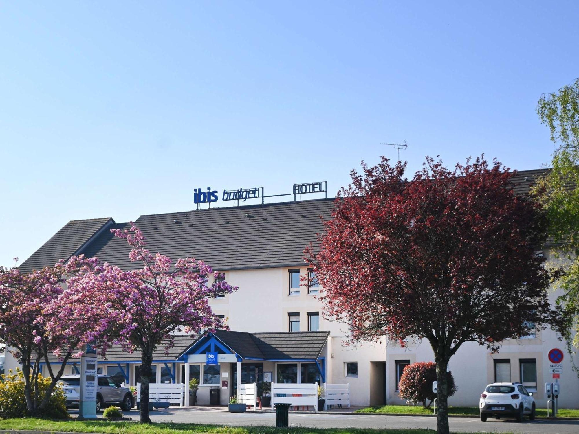 Hotel Ibis Budget Laval Bonchamp Les Laval Εξωτερικό φωτογραφία