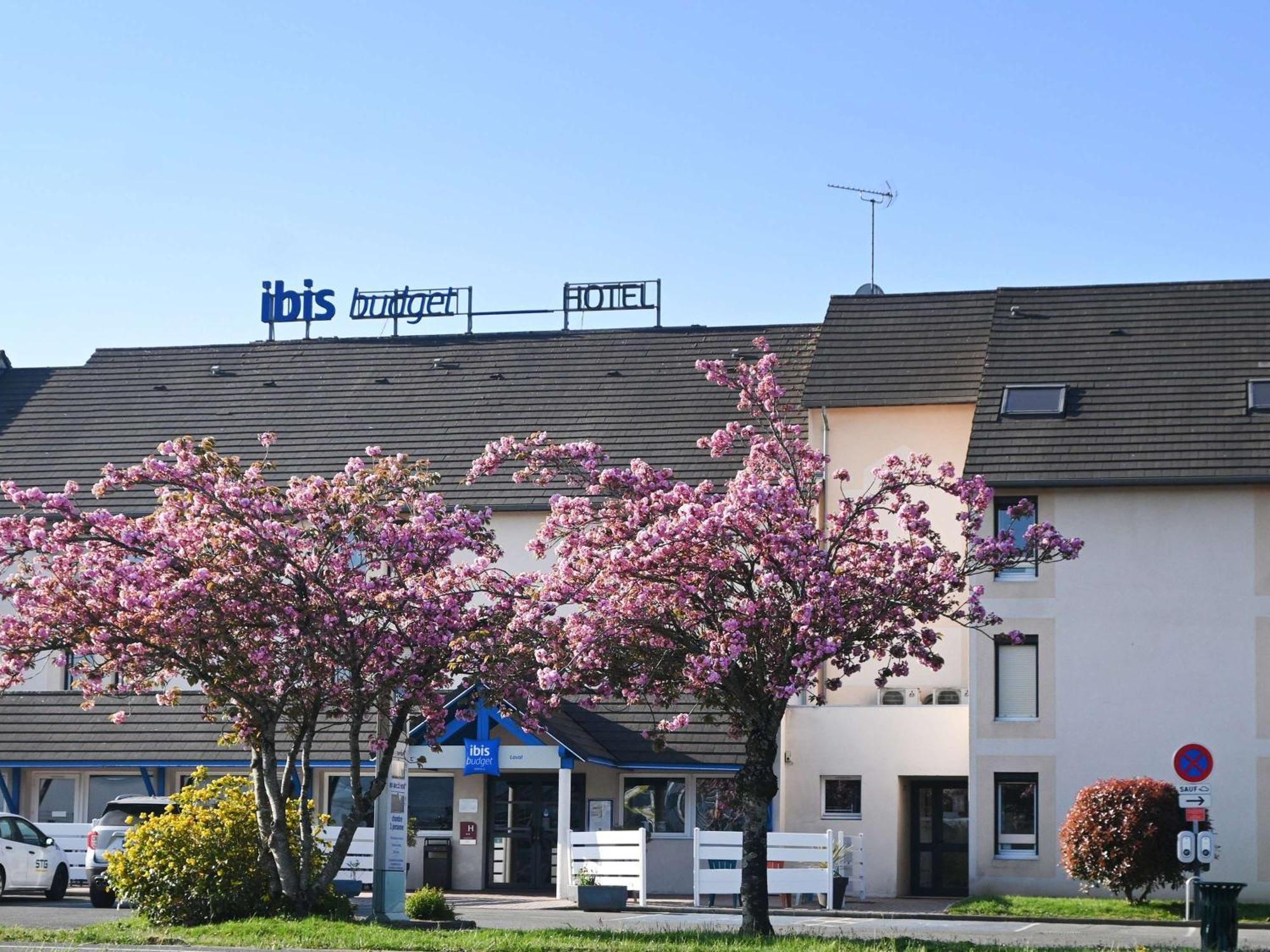 Hotel Ibis Budget Laval Bonchamp Les Laval Εξωτερικό φωτογραφία