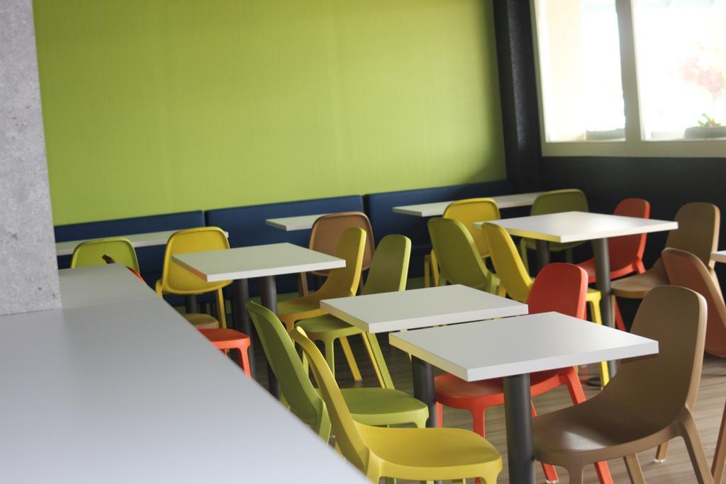 Hotel Ibis Budget Laval Bonchamp Les Laval Εξωτερικό φωτογραφία