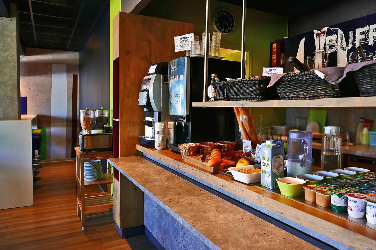 Hotel Ibis Budget Laval Bonchamp Les Laval Εξωτερικό φωτογραφία